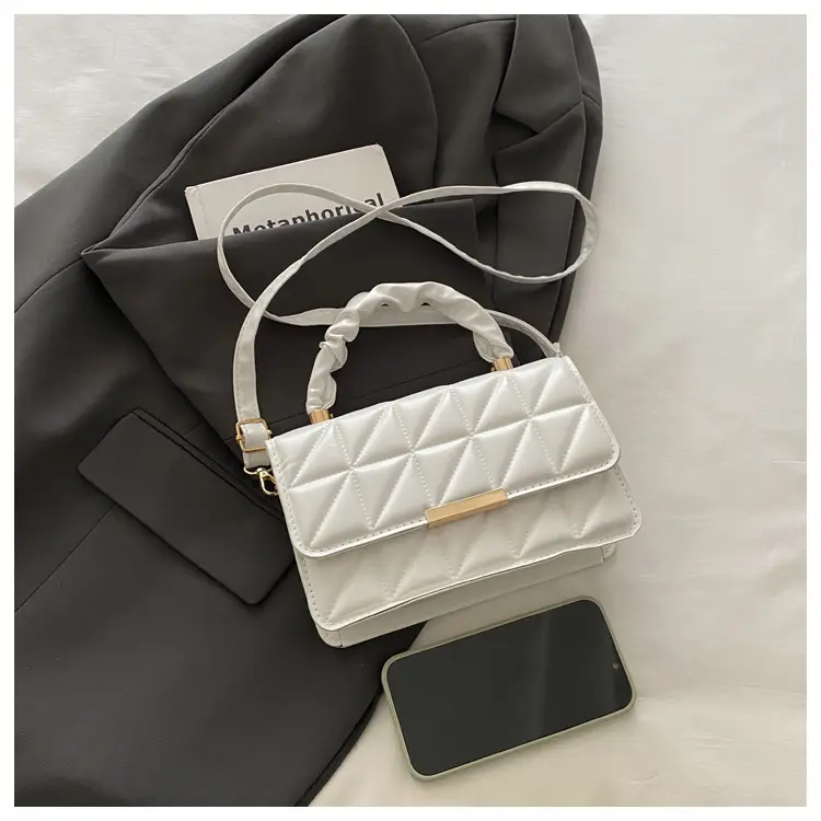 Black Quilted Women's Shoulder Bag 2024 — feature 10