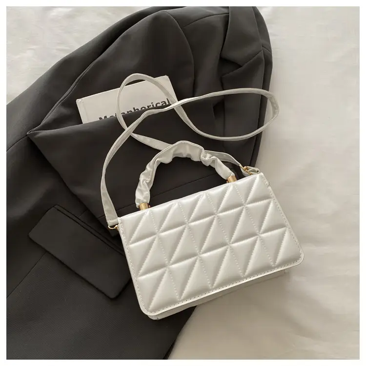 Black Quilted Women's Shoulder Bag 2024 — feature 11
