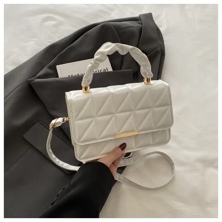 Black Quilted Women's Shoulder Bag 2024 — feature 13