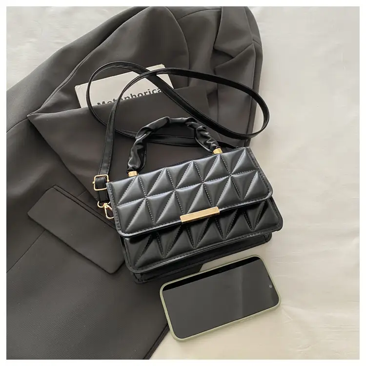 Black Quilted Women's Shoulder Bag 2024 — feature 15