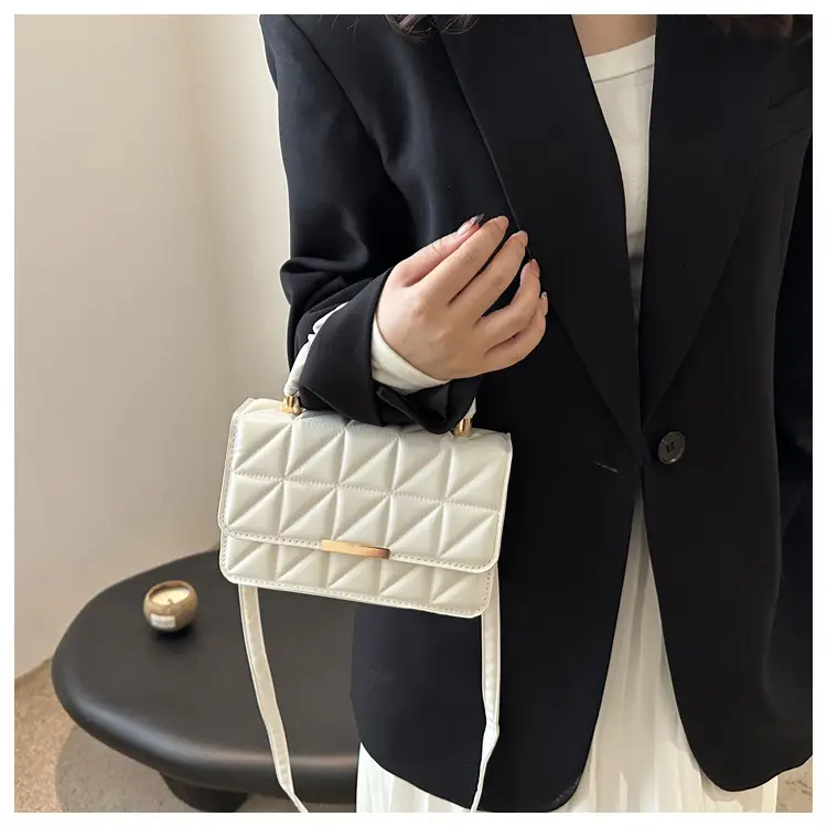 Black Quilted Women's Shoulder Bag 2024 — feature 25
