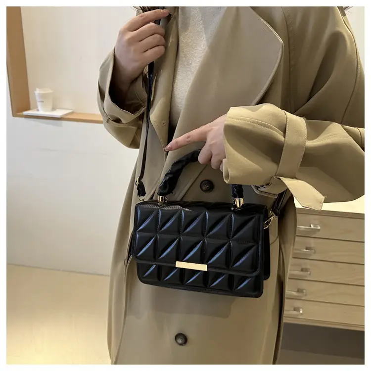 Black Quilted Women's Shoulder Bag 2024 — feature 28