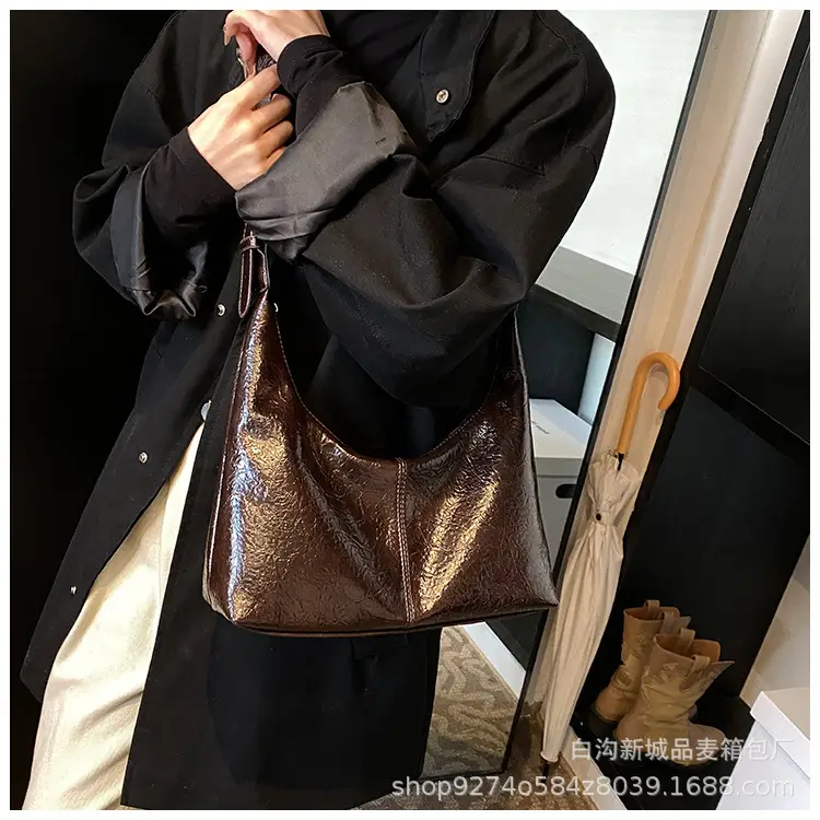 Brown Leather Shoulder Bag for Women 2026 — feature 14