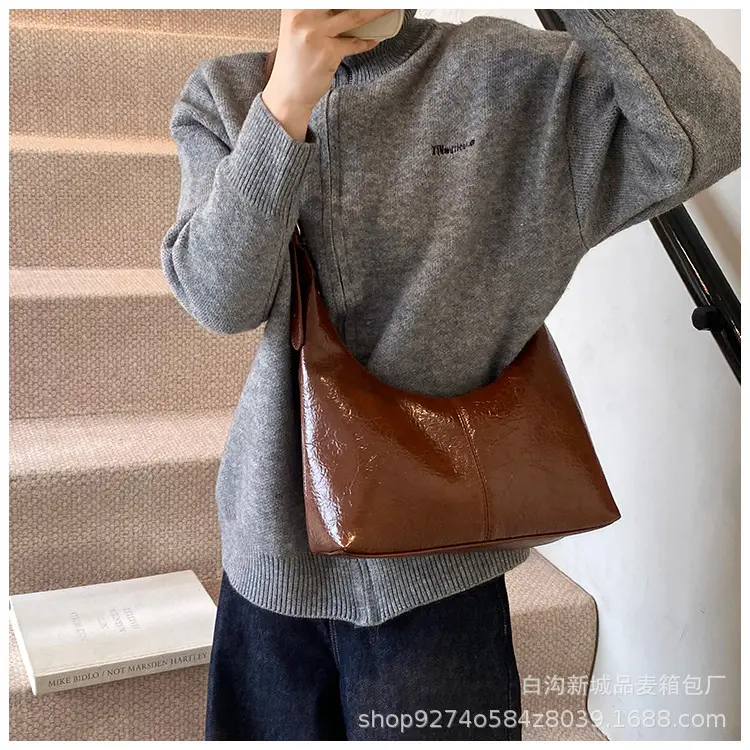 Brown Leather Shoulder Bag for Women 2026 — feature 17