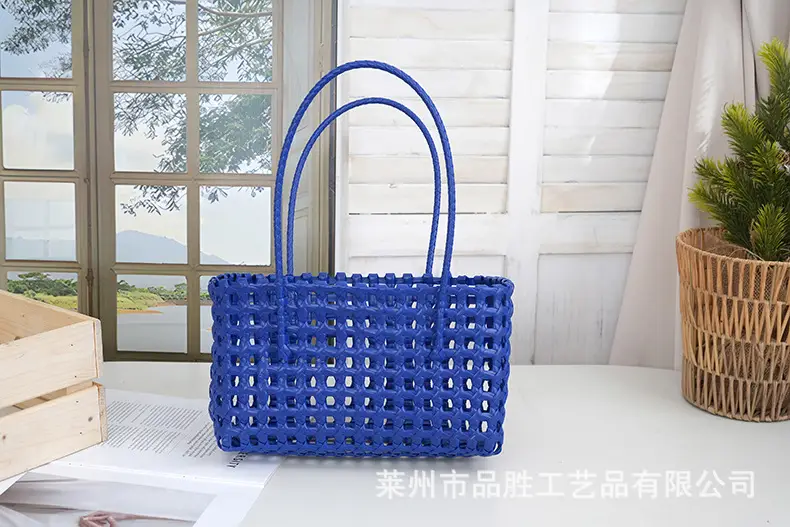 Green Handmade Hollow Plastic Beach Bag Small Food Basket — feature 5