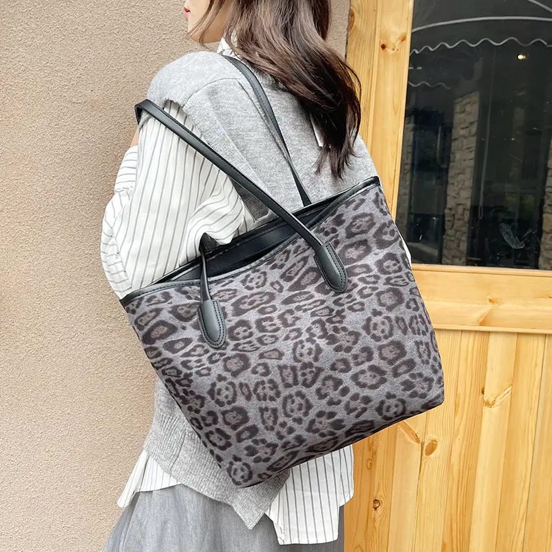Leopard Print Large Capacity Women's Tote Bag 2024