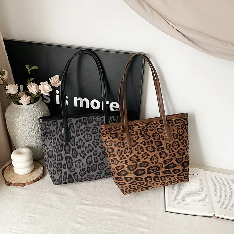 Leopard Print Large Capacity Women's Tote Bag 2024