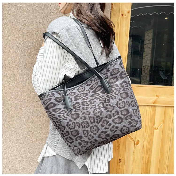 Leopard Print Large Capacity Women's Tote Bag 2024 — feature 12