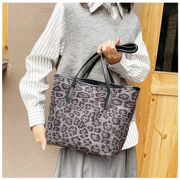Leopard Print Large Capacity Women's Tote Bag 2024 — feature 14