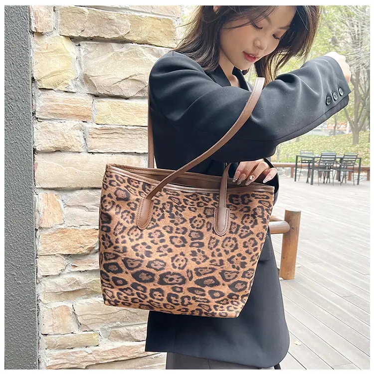 Leopard Print Large Capacity Women's Tote Bag 2024 — feature 21