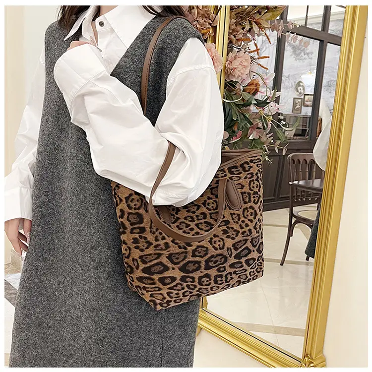 Leopard Print Large Capacity Women's Tote Bag 2024 — feature 30