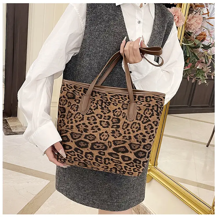 Leopard Print Large Capacity Women's Tote Bag 2024 — feature 32