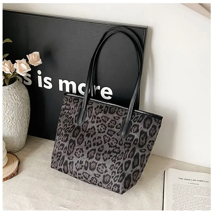 Leopard Print Large Capacity Women's Tote Bag 2024 — feature 36