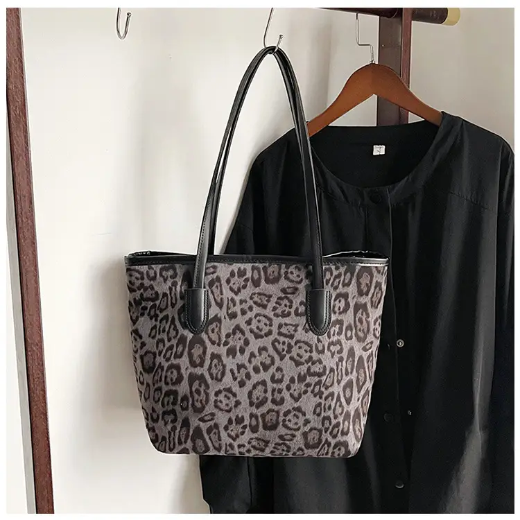 Leopard Print Large Capacity Women's Tote Bag 2024 — feature 43