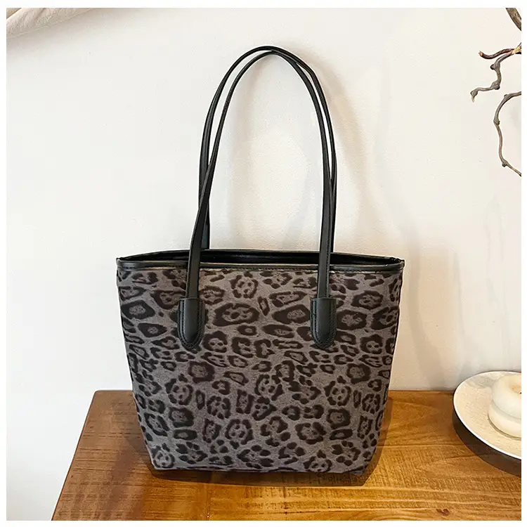Leopard Print Large Capacity Women's Tote Bag 2024 — feature 51