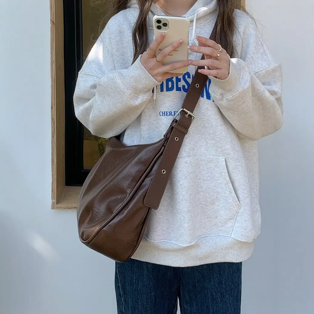 Retro Brown Leather Shoulder Bag for Women 2026 - Image 4