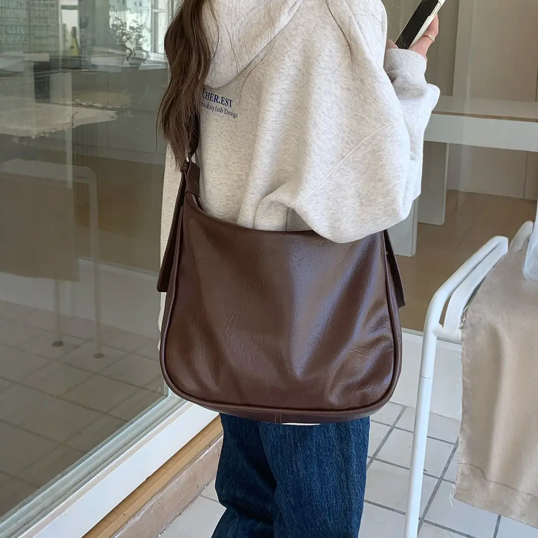 Retro Brown Leather Shoulder Bag for Women 2026 - Image 5