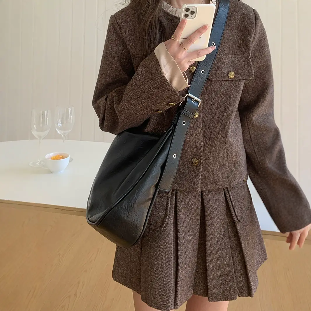 Retro Brown Leather Shoulder Bag for Women 2026 - Image 6