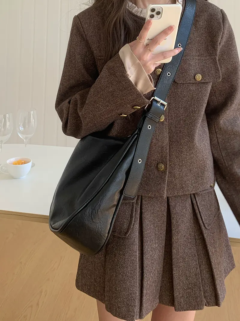 Retro Brown Leather Shoulder Bag for Women 2026 — feature 14