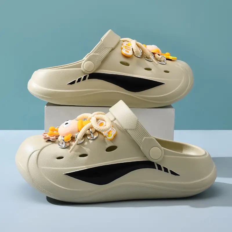 Thick-soled hole shoes women's non-smelly feet diy non-slip toe-covered slippers EVA wear-resistant cute breathable beach sandals - Image 3