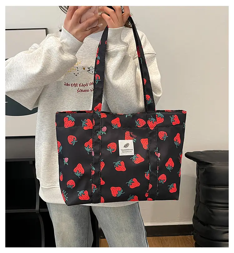 Women's Printed Nylon Shoulder Bags Large Capacity 2024 — feature 2