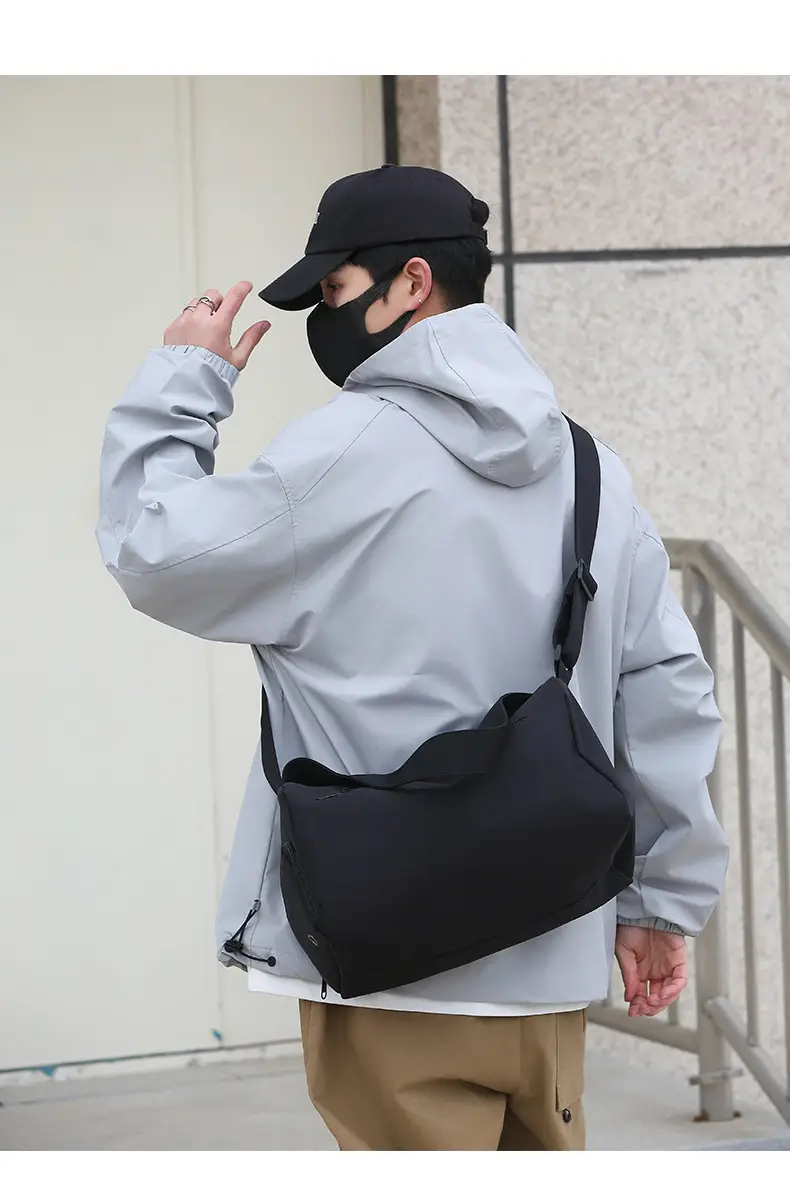 Lightweight Travel Bag New Large Capacity Portable Single Shoulder Storage Bag Printed Logo Sports Fitness Bag — feature 4