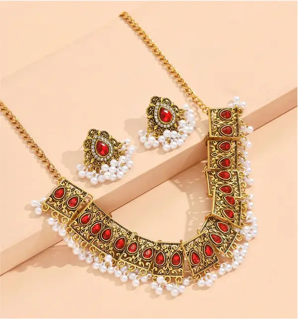 Europe and the United States cross-border fashion retro peacock wings drop spike exaggerated ladies necklace earrings jewelry suit — feature 4