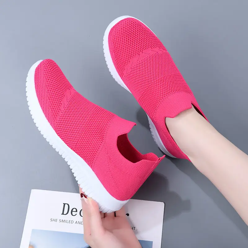 Cross-Border Slip-On Women's Shoes, Mother's Shoes, Summer Fly-Knit Breathable Single Shoes, Lightweight Soft-Soled Shoes for the Elderly, Mesh Sports Shoes