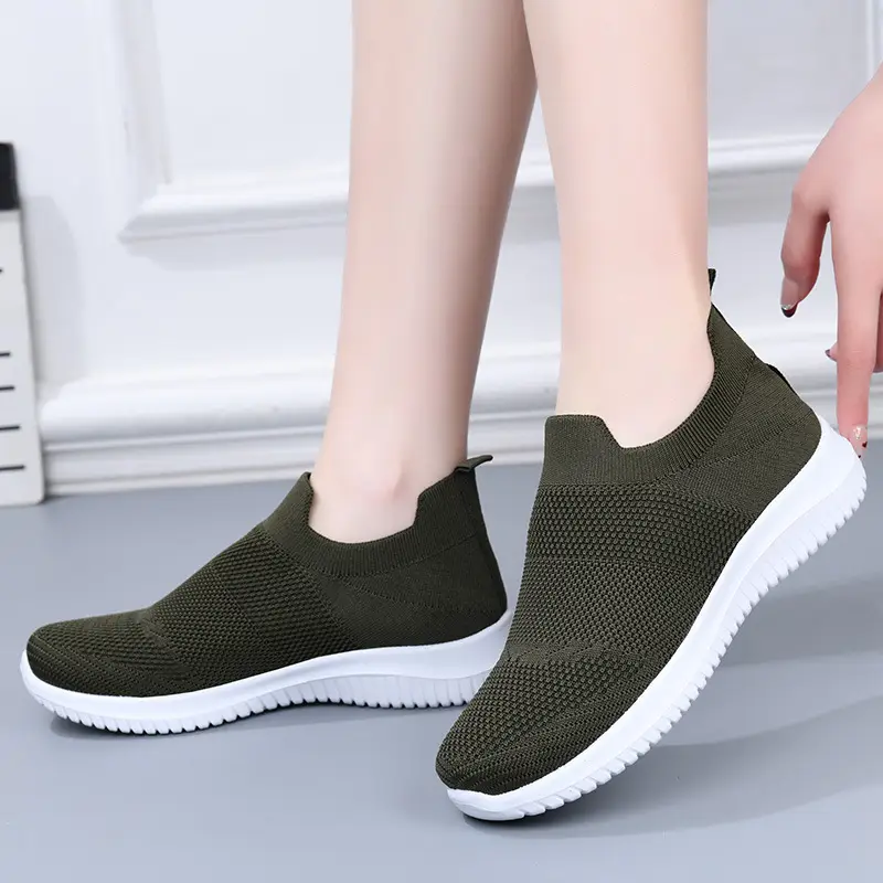 Cross-Border Slip-On Women's Shoes, Mother's Shoes, Summer Fly-Knit Breathable Single Shoes, Lightweight Soft-Soled Shoes for the Elderly, Mesh Sports Shoes — feature 13