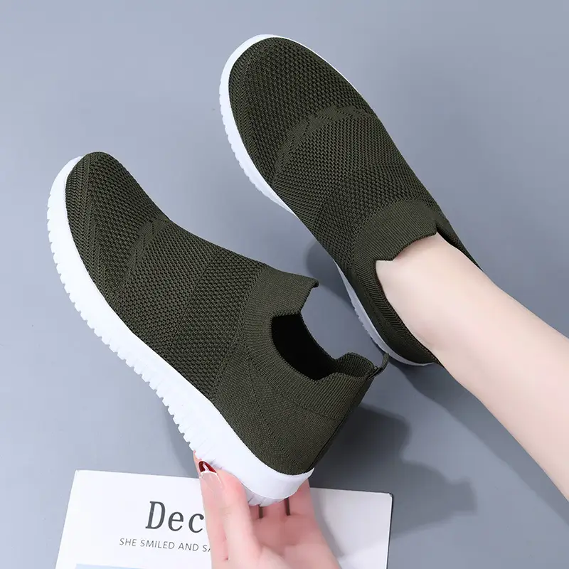 Cross-Border Slip-On Women's Shoes, Mother's Shoes, Summer Fly-Knit Breathable Single Shoes, Lightweight Soft-Soled Shoes for the Elderly, Mesh Sports Shoes — feature 9