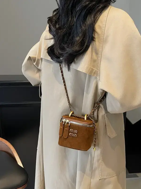 Mini Chain Bag for Women Winter New Retro Shoulder Bag