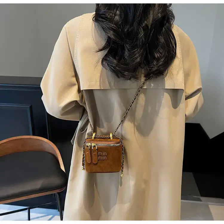 Mini Chain Bag for Women Winter New Retro Shoulder Bag — feature 15