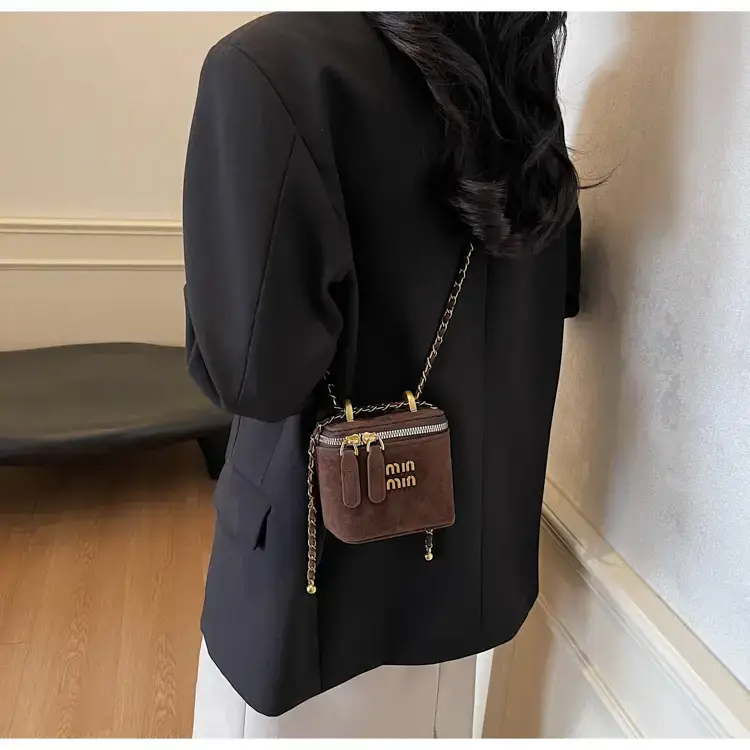 Mini Chain Bag for Women Winter New Retro Shoulder Bag — feature 26