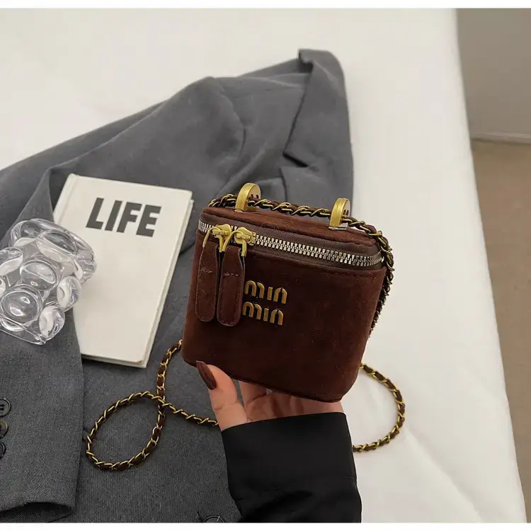Mini Chain Bag for Women Winter New Retro Shoulder Bag — feature 50