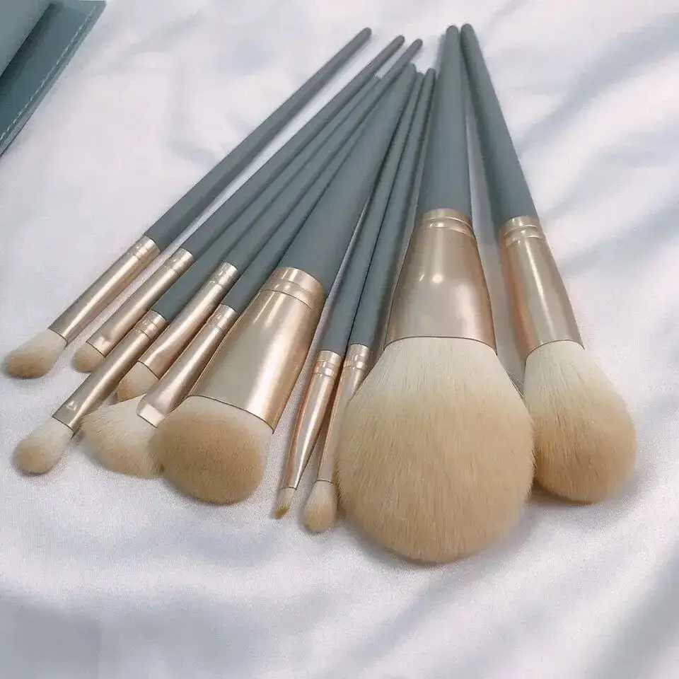 First-time Beginner Makeup Brush Set 10 Pcs Super Soft Powder Eye Blush