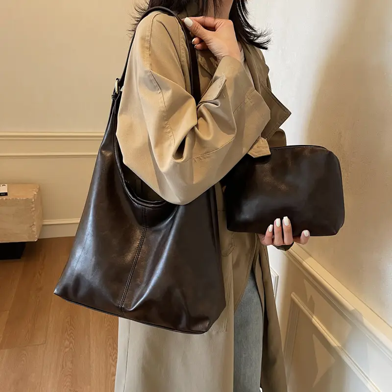 Women's Black Leather Shoulder Bag 2024 Winter Large Capacity - Image 6