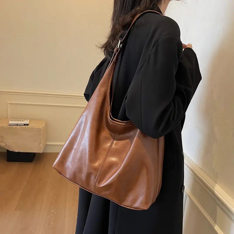Women's Black Leather Shoulder Bag 2024 Winter Large Capacity - Image 7