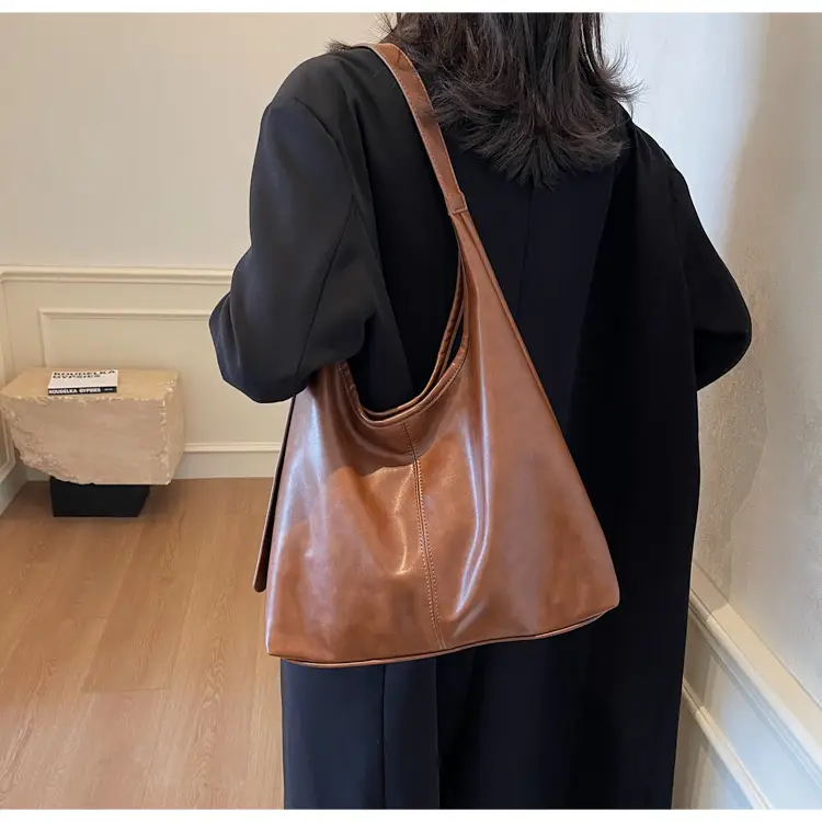 Women's Black Leather Shoulder Bag 2024 Winter Large Capacity — feature 28