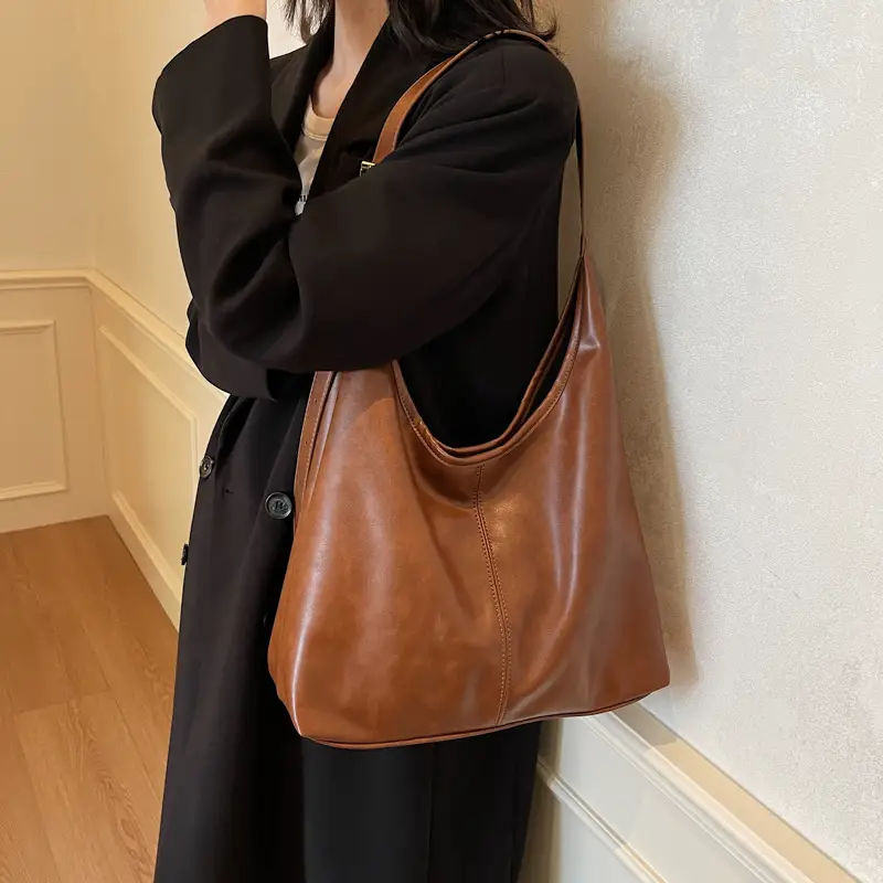 Women's Black Leather Shoulder Bag 2024 Winter Large Capacity - Image 3