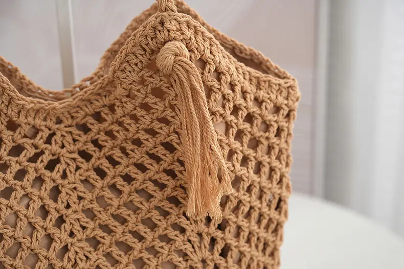 Beige Knitted Tassel Shoulder Bag Crochet — feature 4