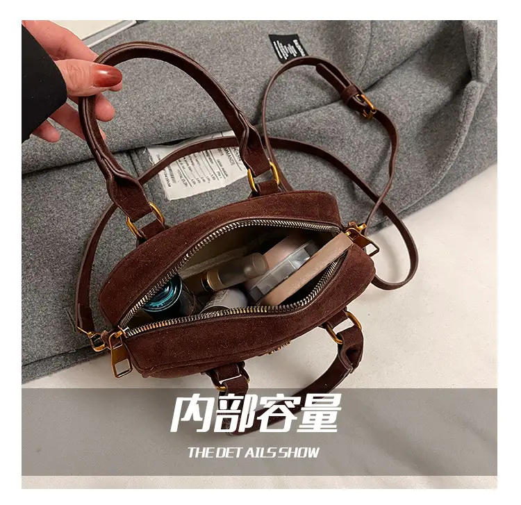 2024 Winter Women's Black Shoulder Bag with Crossbody Strap — feature 2