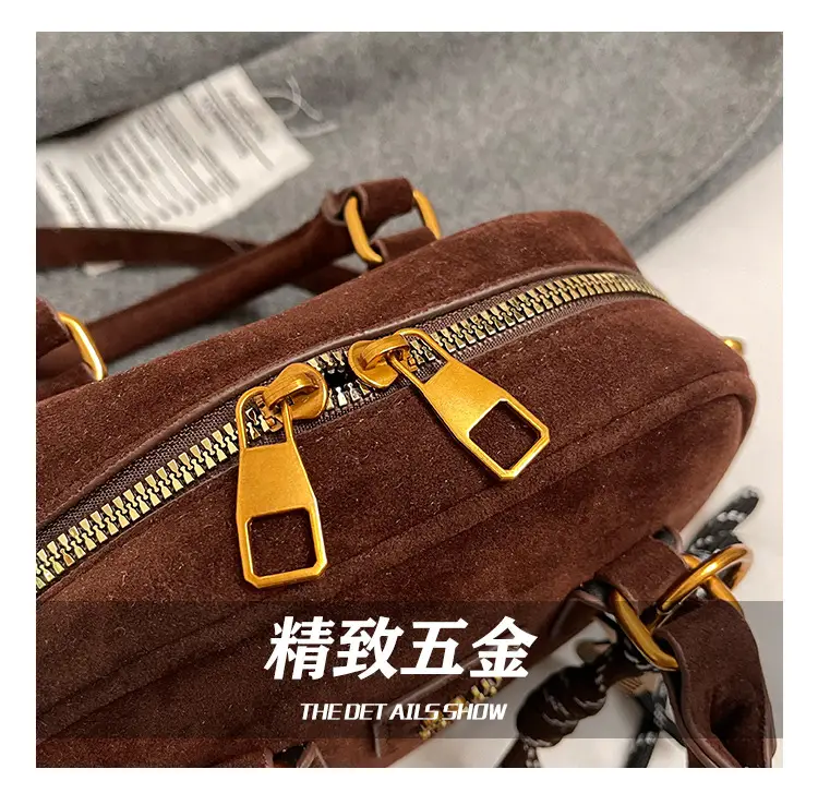2024 Winter Women's Black Shoulder Bag with Crossbody Strap — feature 3