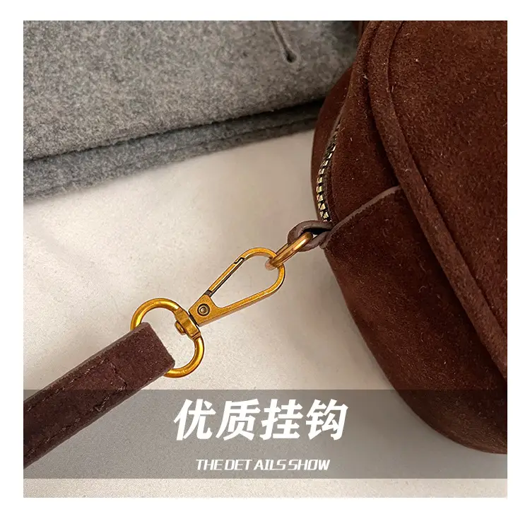 2024 Winter Women's Black Shoulder Bag with Crossbody Strap — feature 7