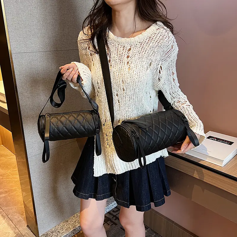Black Rhombic Embroidered Shoulder Messenger Bag - Image 3