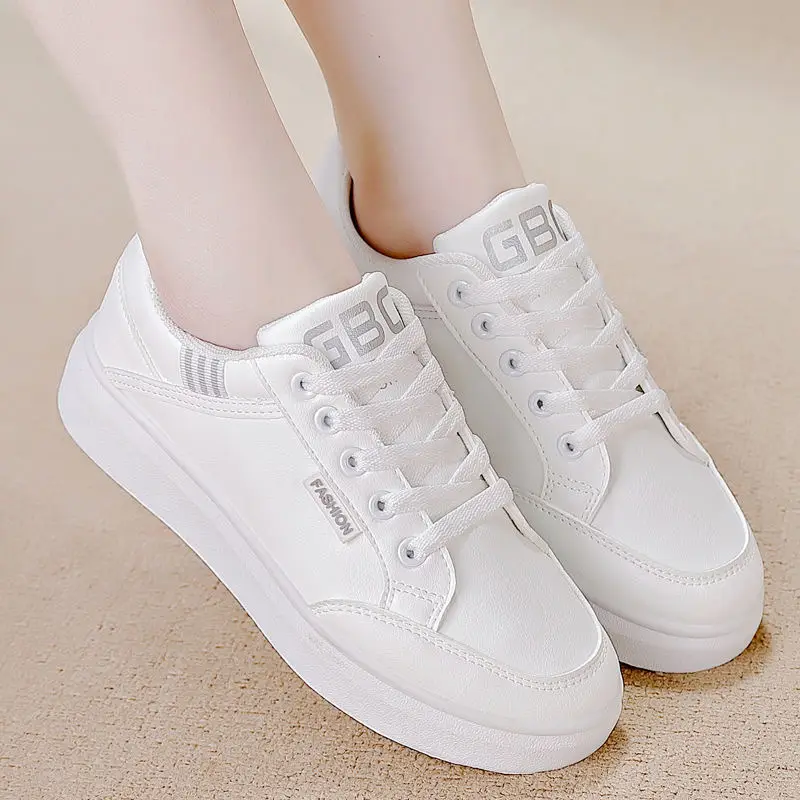 2025 Spring Women's Soft Sole Shoes Leather Surface Non-slip Sneakers Women's Casual Shoes All-match Lightweight sneaker White Shoes