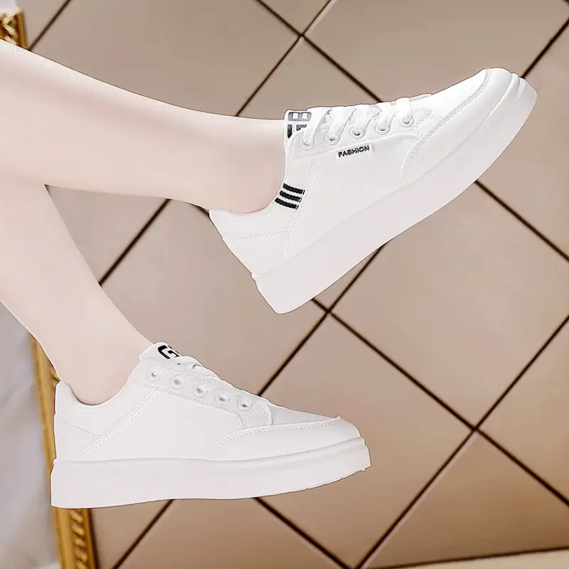 2025 Spring Women's Soft Sole Shoes Leather Surface Non-slip Sneakers Women's Casual Shoes All-match Lightweight sneaker White Shoes