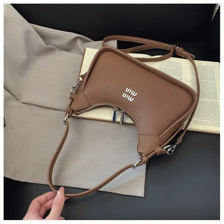 Black Crossbody Bag Women Retro European 2024 — feature 28
