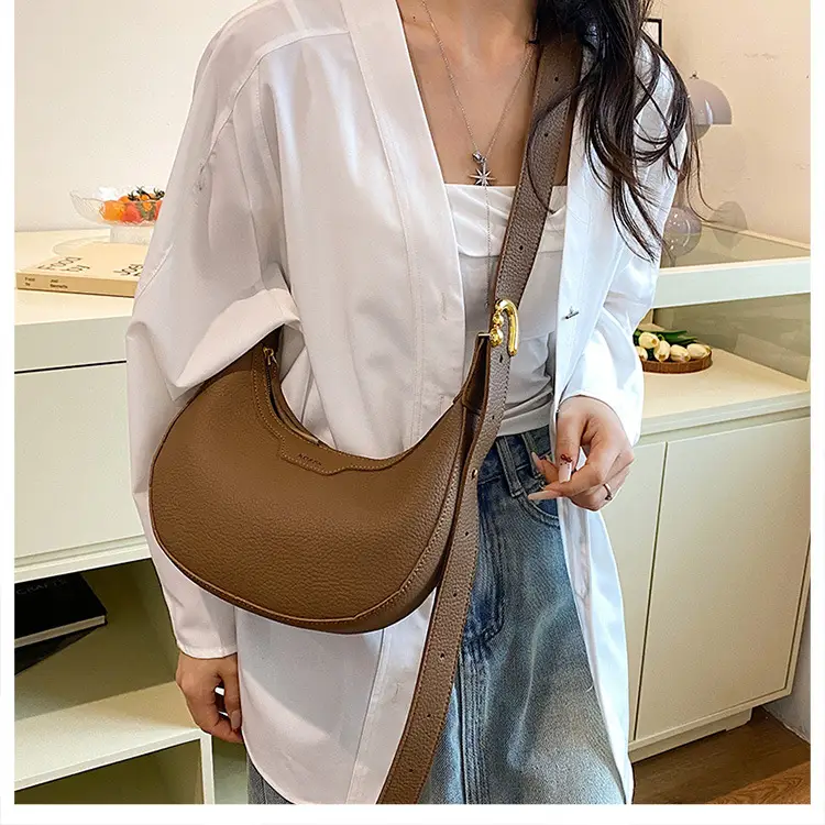 Women's Half Moon Crossbody Bag Niche Design — feature 17