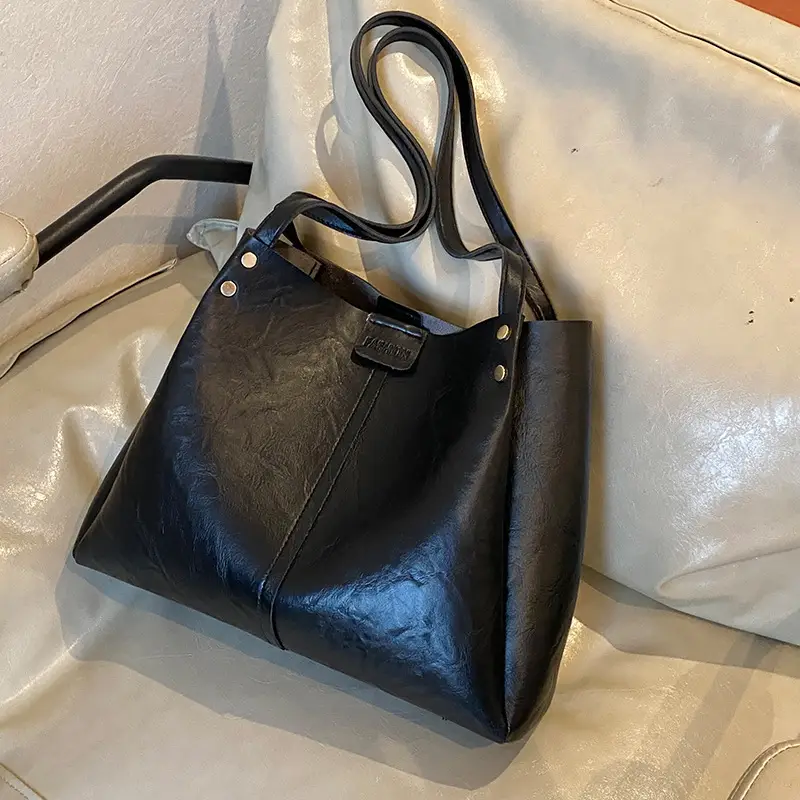 Brown Leather Retro Commuter Tote Bag 2024