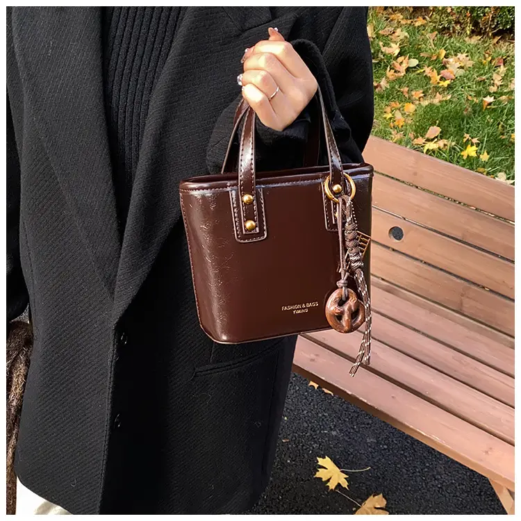2025 Women's Square Black Shoulder Crossbody Bag with Pendants — feature 18